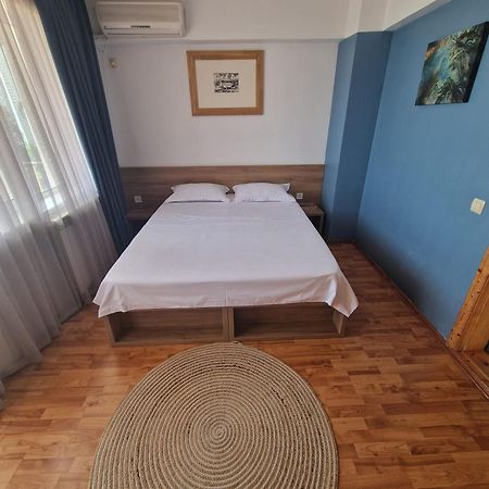 Poarta Apelor Hotel Sarichioi Ngoại thất bức ảnh