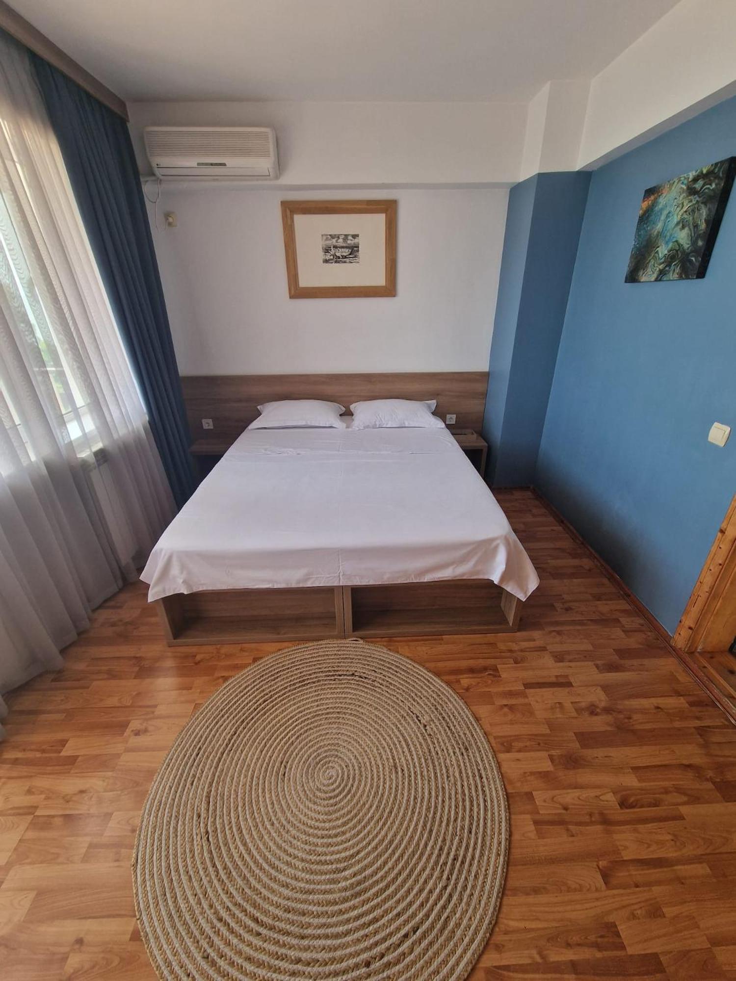 Poarta Apelor Hotel Sarichioi Ngoại thất bức ảnh